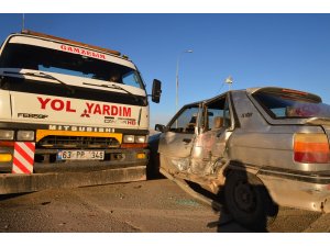 Şanlıurfa'da minibüs ile otomobil çarpıştı: 5 yaralı