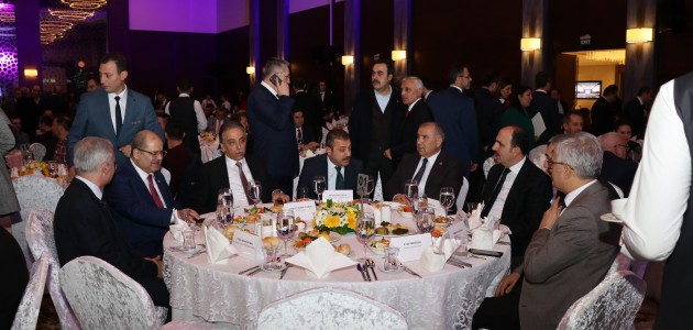 "Makroekonomik göstergeler Türkiye'nin iyi yolda olduğunu gösteriyor"