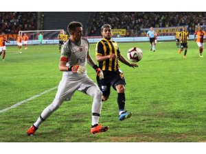 Galatasaray ikinci yarının perdesini Ankaragücü ile açıyor