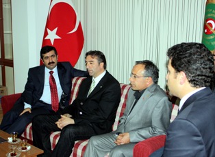 Vali Doğan'dan şehit ailelerine ziyaret