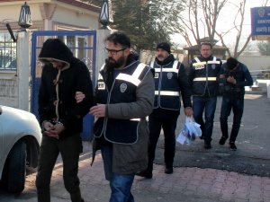 Konya'da akü çalan 4 kişi tutuklandı