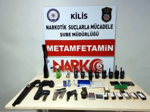 El bombası telsiz, silah ile uyuşturucu madde ele geçirildi