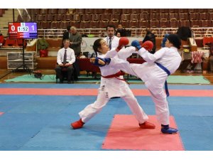 Aydın’da karate il birinciliği müsabakaları gerçekleştirildi