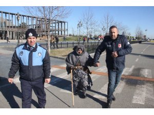 102 yaşında dilenirken yakalandı