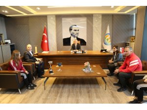 Şampiyon takımdan Başkan Tarhan’a ziyaret