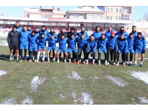 Nevşehir Belediyespor, Yomraspor hazırlıklarını sürdürüyor
