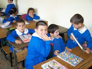 Kur'an kursu binasında sancılı eğitim