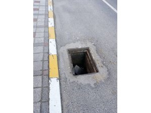 Yağmur suyu ızgaraları çalındı