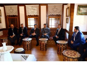 Bakan Pakdemirli, Berlin’de Türk vatandaşlarıyla bir araya geldi