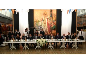 "MHP'li kardeşlerimizle kol kola girip yürümeye azimliyiz"