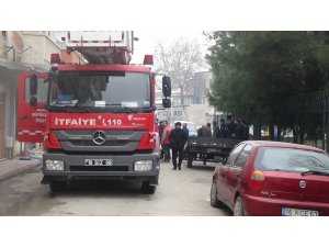 Prizde unutulan cep telefonu az daha depoyu yakıyordu