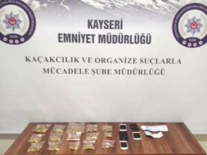 FETÖ’den ceza alan şahıs 3,6 kilo altınla umreye giderken yakalandı
