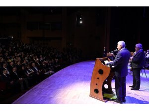 Esat Kabaklı 50. sanat yılını kutladı