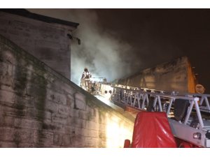 Fatih’te çıkan yangında 1 kişi hayatını kaybetti
