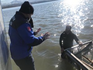 Kaçak midye avcıları zabıtadan kaçamadı