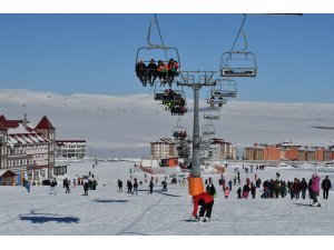 Cıbıltepe Kayak Merkezi'nde sömestir yoğunluğu