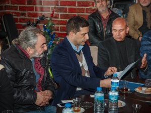 CHP adayı Ömer Günel Nazilli Halk Pazarında pazarcılarla buluştu