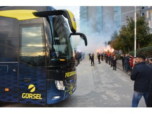 Fenerbahçe’ye Bursa’da taraftar morali