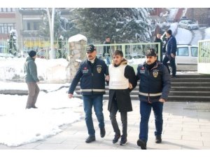 Öğrenci kardeşini bıçakla öldüren zanlı tutuklandı