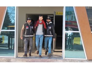 İnternetten sipariş verenlere taş gönderen şahıslar serbest bırakıldı