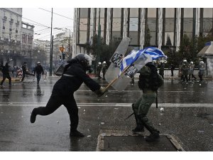 Yunanistan’daki protestolarda 2 Türk gözaltına alındı iddiası