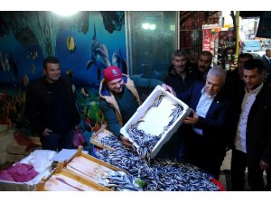 Bozbey’den esnaf ziyareti