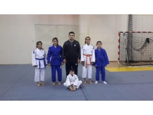 Acıgöllü öğrenciler Judoda uluslararası derece elde etti