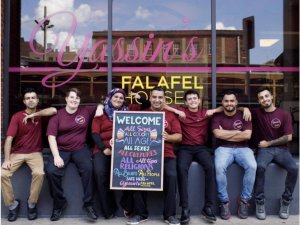 Suriyeli mülteciden federal hükümet çalışanlarına ücretsiz yemek