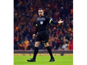 Bursaspor-Fenerbahçe maçının VAR’ı Hüseyin Göçek