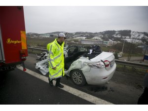 Düzce'de zincirleme trafik kazası : 1 ölü, 1 yaralı
