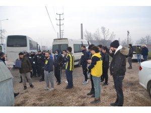 Fenerbahçe taraftarı Bursa girişinde didik didik arandı