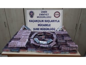 İzmir’de 17 bin 400 kaçak hap ele geçirildi