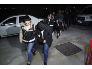 Adını bile yazamayan 78 kişiye ehliyet verdiler