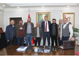 Kaymakam Akbulut’tan eğitime destek verenlere plaket