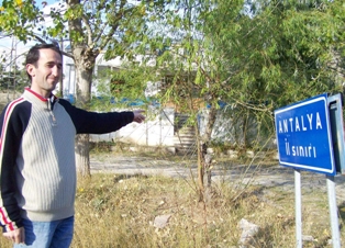 Bu bina iki ilin tam ortasında