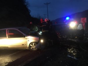 Ordu’da 2 otomobil çarpıştı: 1 ölü, 7 yaralı