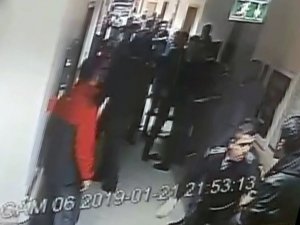 Hasta yakınlarıyla güvenlikçiler birbirine girdi: 4 yaralı, 3 gözaltı