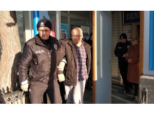 Serviste 4 yaşındaki öğrenciyi unutan şoför ve hostese gözaltı