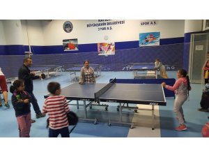 “Soğuk Zamanlarda Sıcak Salonlarımızda Spora” projesi başladı