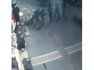 Yaya yoluna giren motosiklet çocuğa çarptı