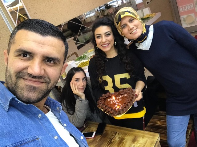 Konyalı misafire çiğköfteden pasta