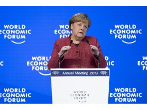 Merkel’den öz eleştiri: “AB birçok konuda fikir birliğine sahip değil”