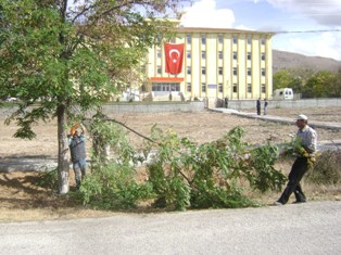 Halkapınar’da temizlik ve yeşillendirme çalışmaları