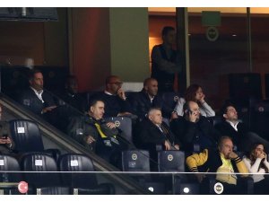 Moses, Fenerbahçe tribünlerinde