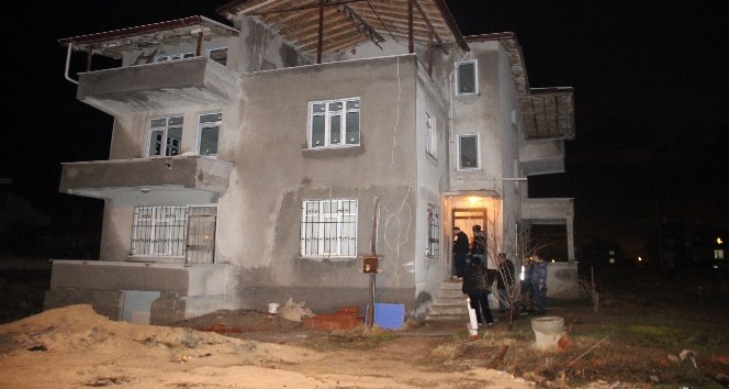 Gece mesaisinden geldi, sobadan sızan gazdan hayatını kaybetti