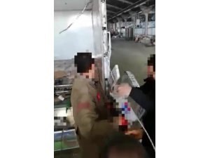 Kamyonetin kasasının çevresine zulalanmış sigara, polisin dikkatinden kaçmadı