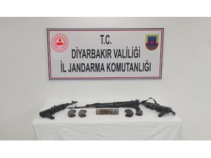Silvan’da jandarmadan nokta operasyonu