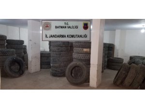 Batman’da 673 bin lira değerinde kaçak lastik ele geçirildi