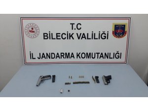 Jandarma uyuşturucu kaçakçılarına göz açtırmıyor