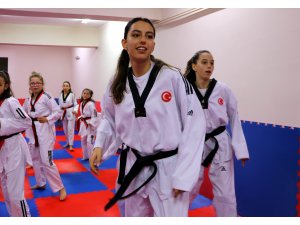 Genç tekvandocu 5. Türkiye şampiyonluğunun sevincini yaşıyor